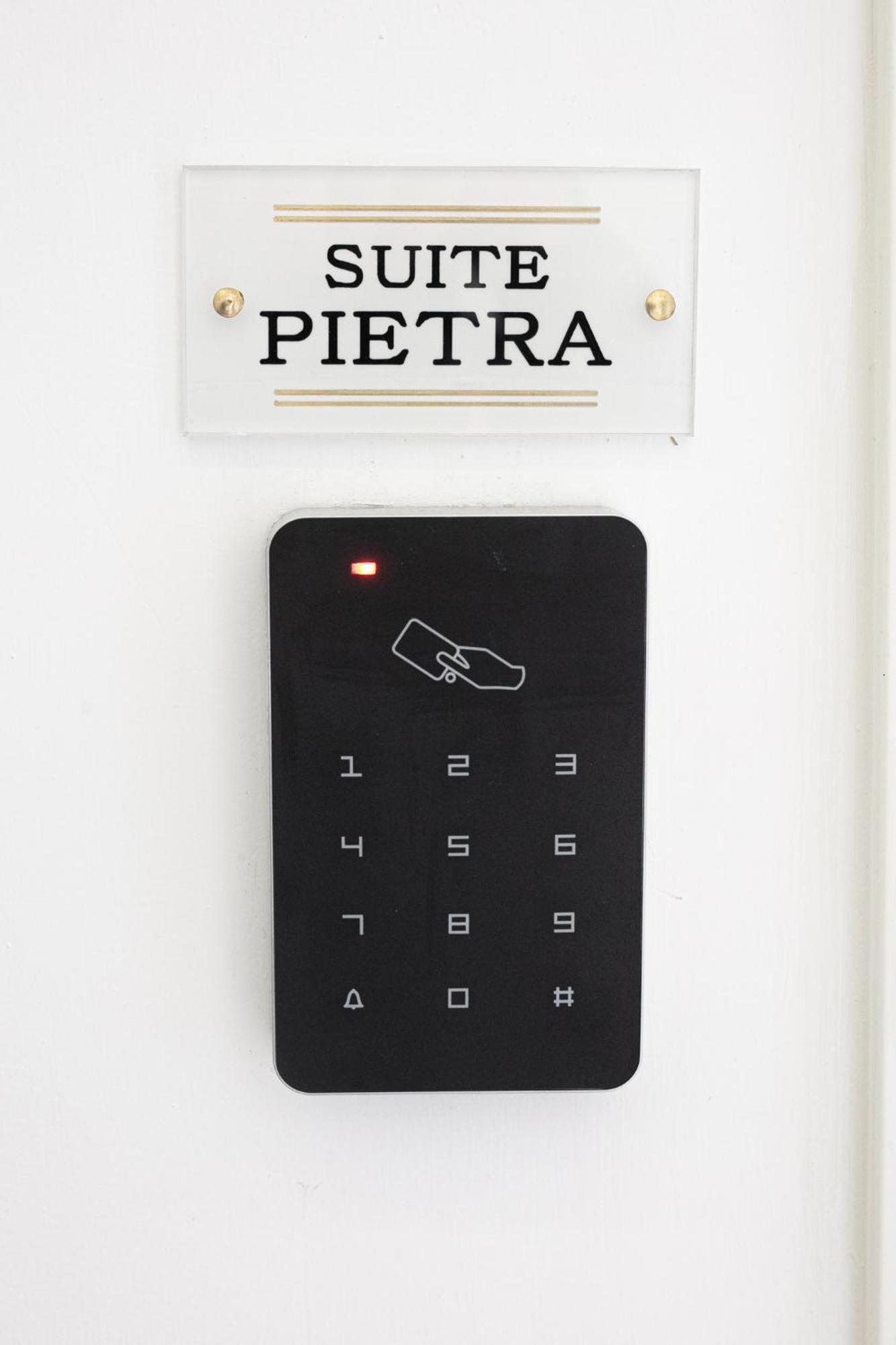 Pignasecca Domus Hotel Naples Exterior photo